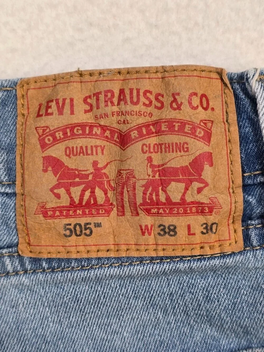 Levis 505 Mens Jeans W38 L30 Light Wash Denim